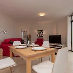 Great 2 Beds Cristianos Апартаменты *