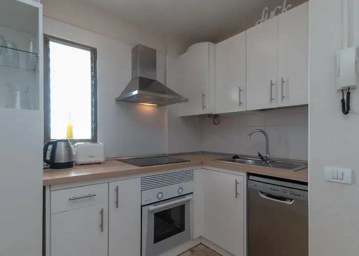 Great 2 Beds Cristianos * לוס כריסטיאנוס